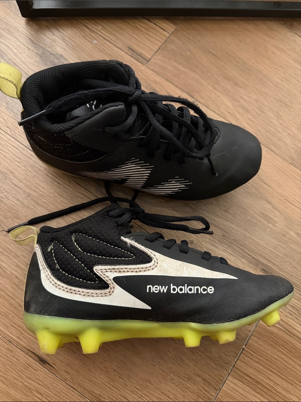 New Balance Kids Black and Lime Soccer Cleats with White Logo - Picture 2 of 2
